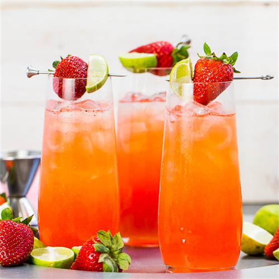 Strawberry Key-Limeade Cocktail -  Refreshing & Effervescent!