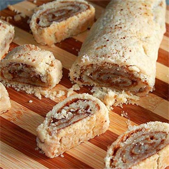 Pie Crust Cinnamon Rolls (Gluten-free & Vegan)