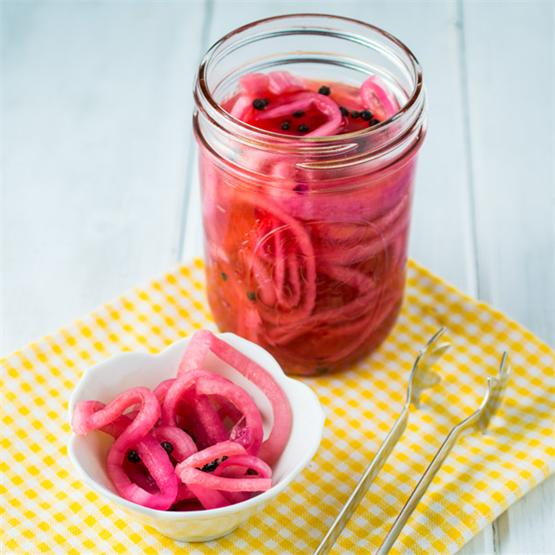 Paleo Friendly Pickled Red Onions
