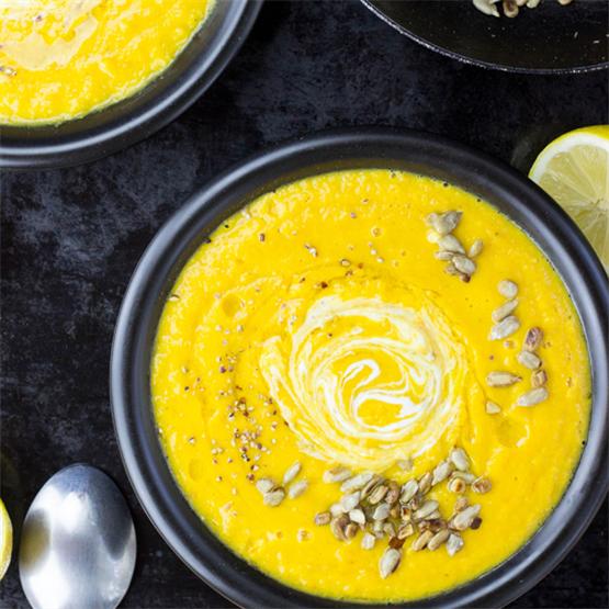 Easy Curried Butternut Squash and Coconut Soup (30 Mins, Vegan)