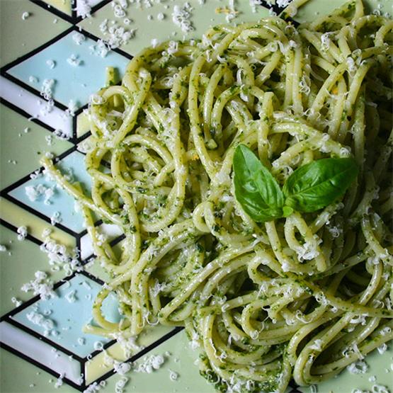 Spinach Parmesan Pesto