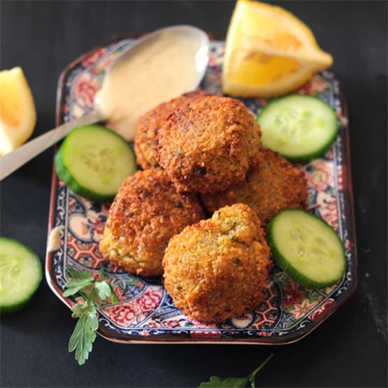 How To Make Delicious & Crispy Falafel at Home