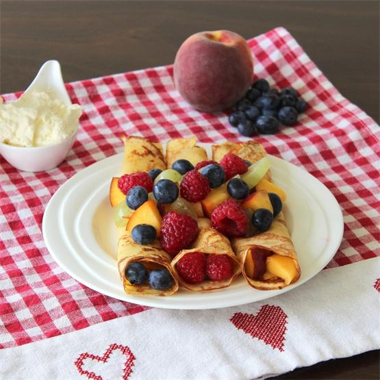 Sweet Crepes with Summer Fruit
