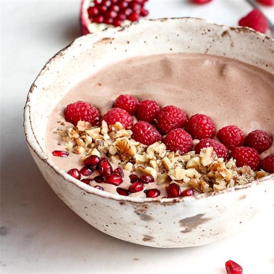 Low Carb Chocolate Protein Smoothie Bowl