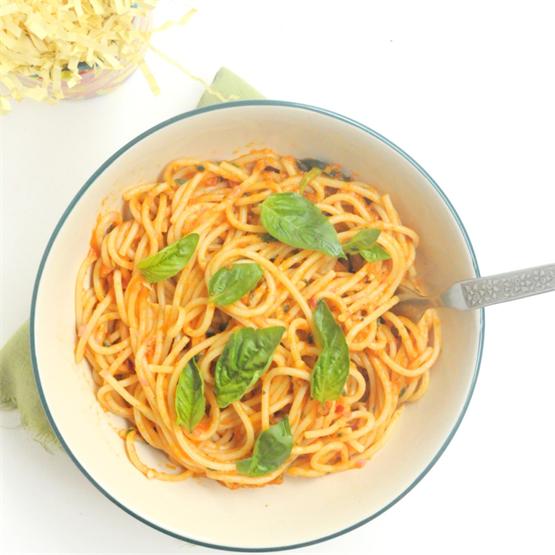 Spaghetti in Roasted red pepper,basil and garlic Sauce