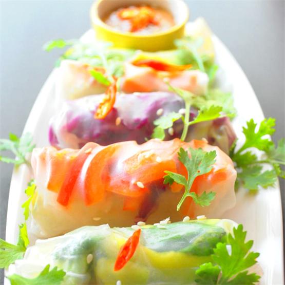 Rice paper rolls with peanut dipping sauce