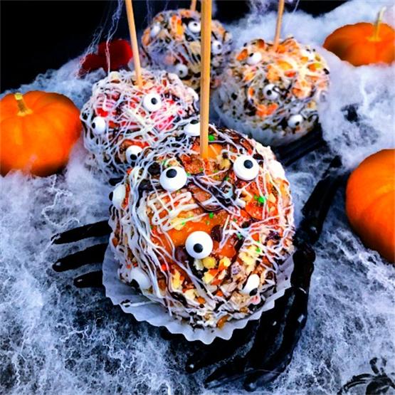 Graveyard Candy Apples – Gourmet Halloween Treat