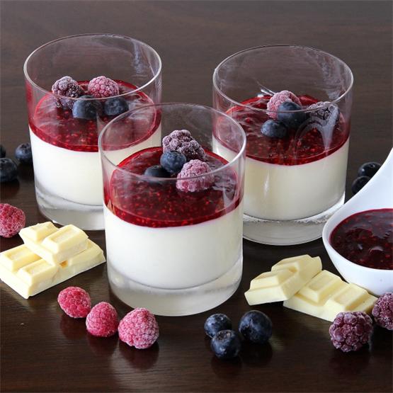Egg free white chocolate berry mousse
