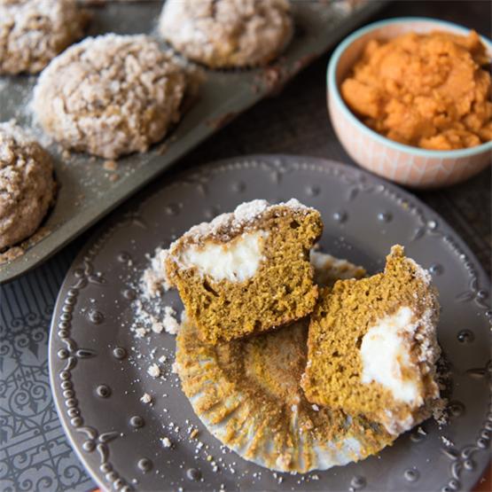 Pumpkin Streusel Muffins with Cream Cheese Filling