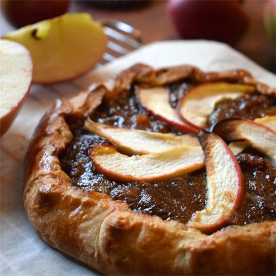 Mincemeat & Apple Galette (free-form pie)