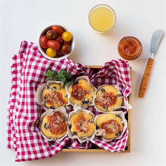 Olive oil cheesy pizza muffins
