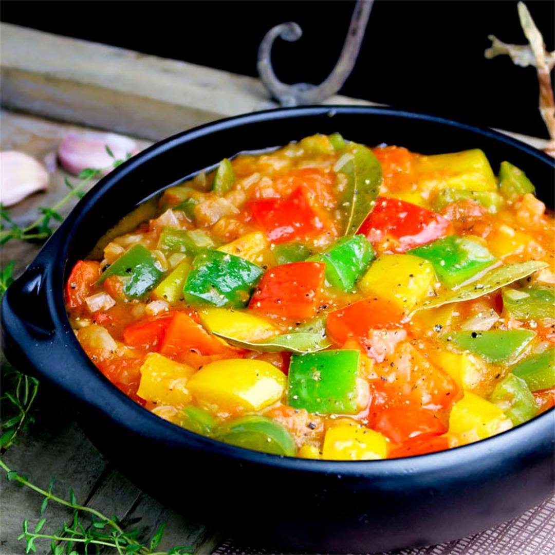 Sweet and colorful bell pepper stew with tomatoes and onions