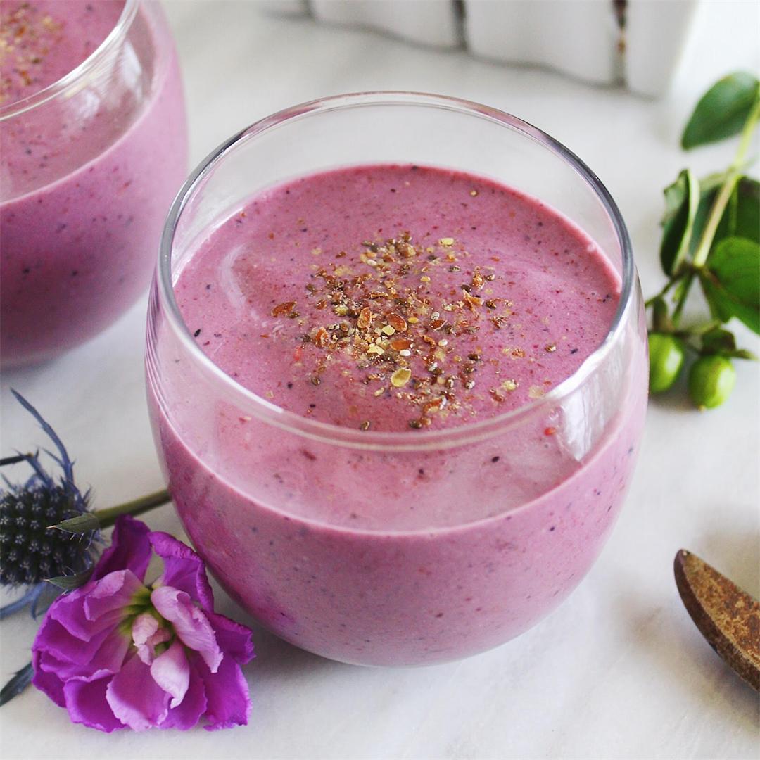 Nutty Flax and Berry Smoothie