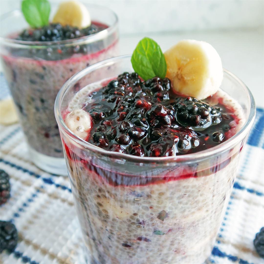Overnight Chia Seed Pudding with Blackberries and Bananas