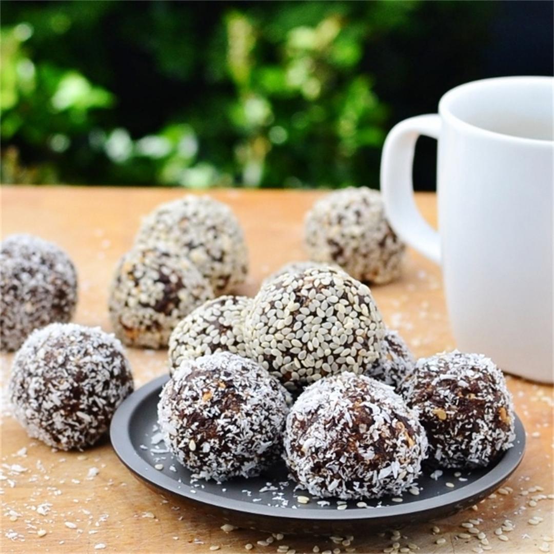 Prune, Nut and Chocolate Energy Balls