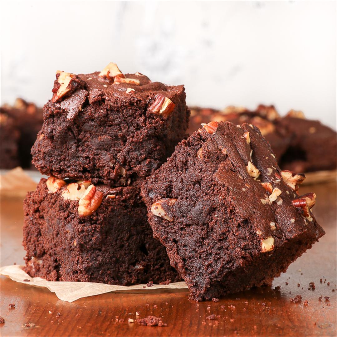 Gluten Free Brownies with Pecans - Easy & quick to make, yum!