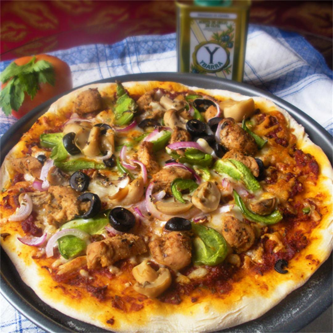 Spicy Pizza with Chicken Fajita Topping