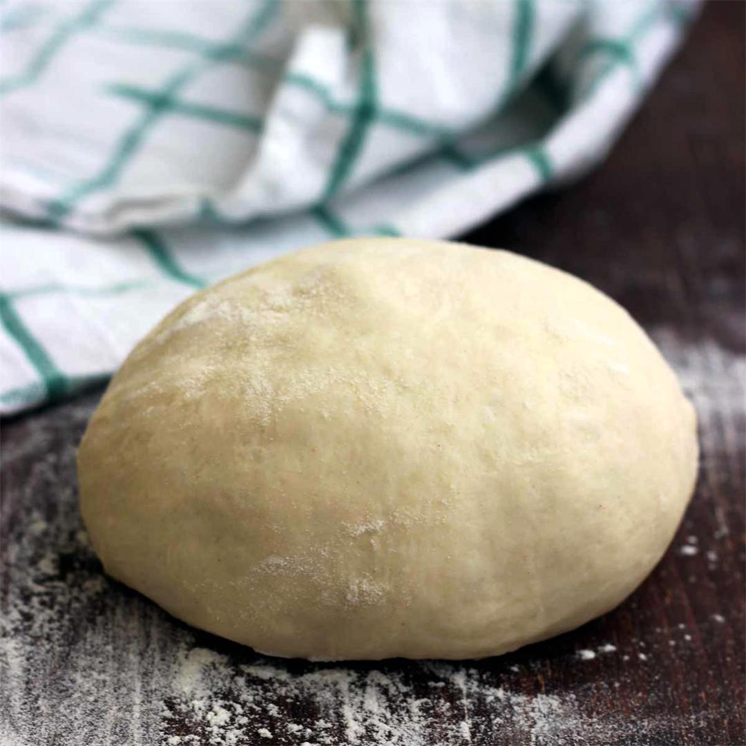 How to Make a Homemade Pizza Crust
