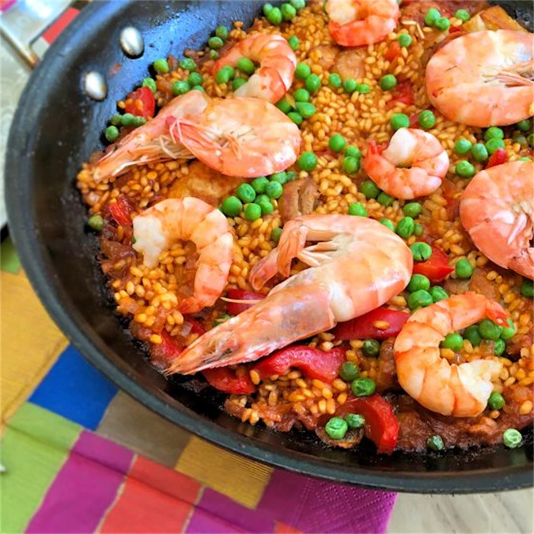 Paella with chicken and shrimp