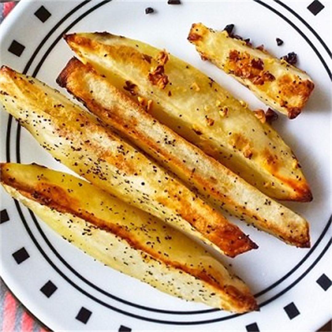 5 ingredients Roasted Garlic Potato Wedges