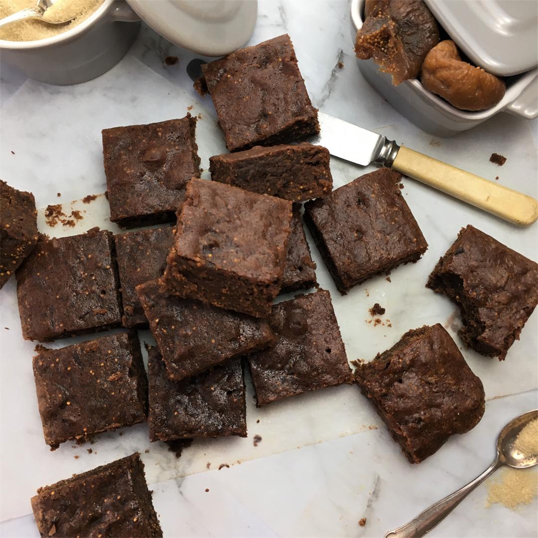 No-Crust Fig Brownies - soft & moist all the way to the edges