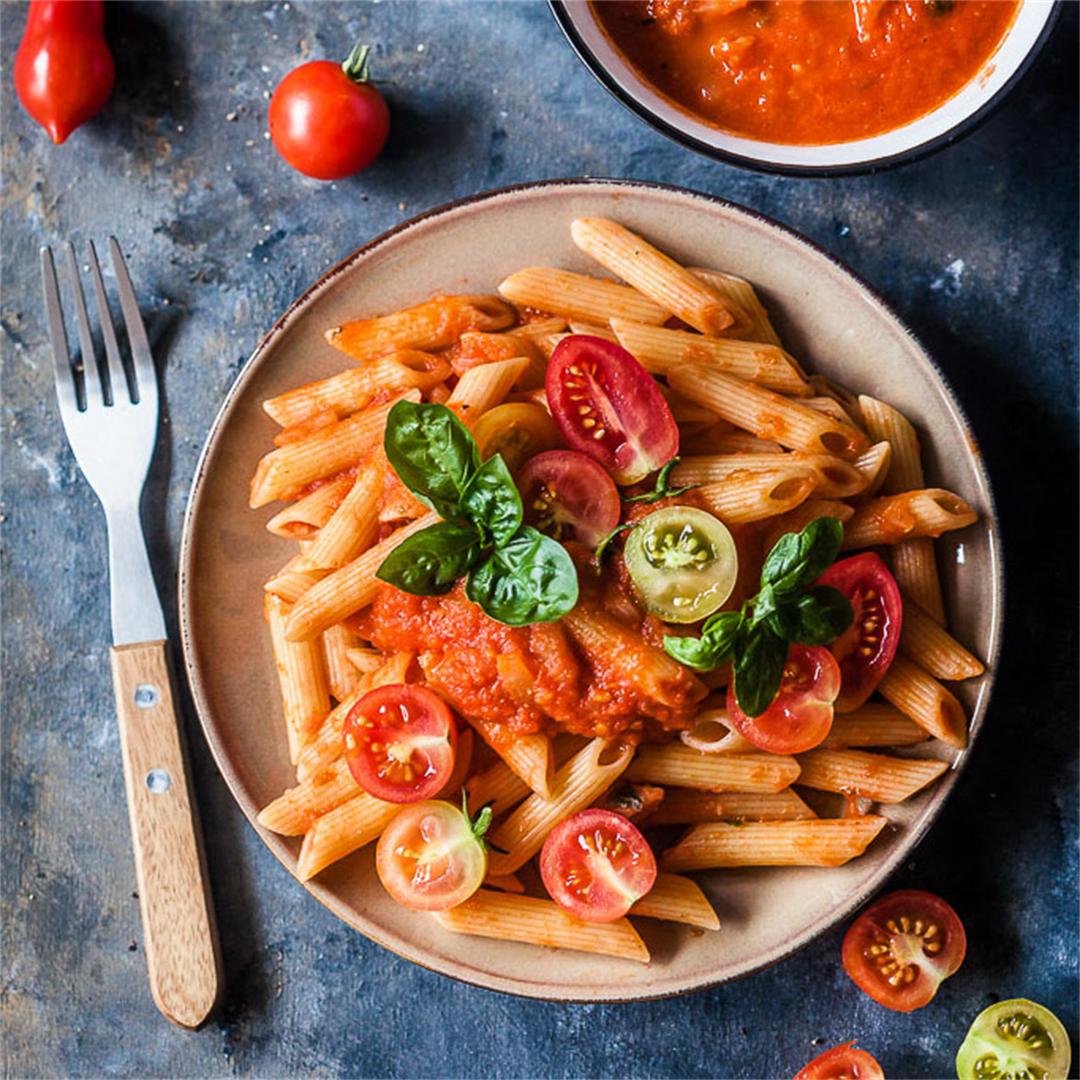 Easy Pasta in Fresh Tomato Sauce