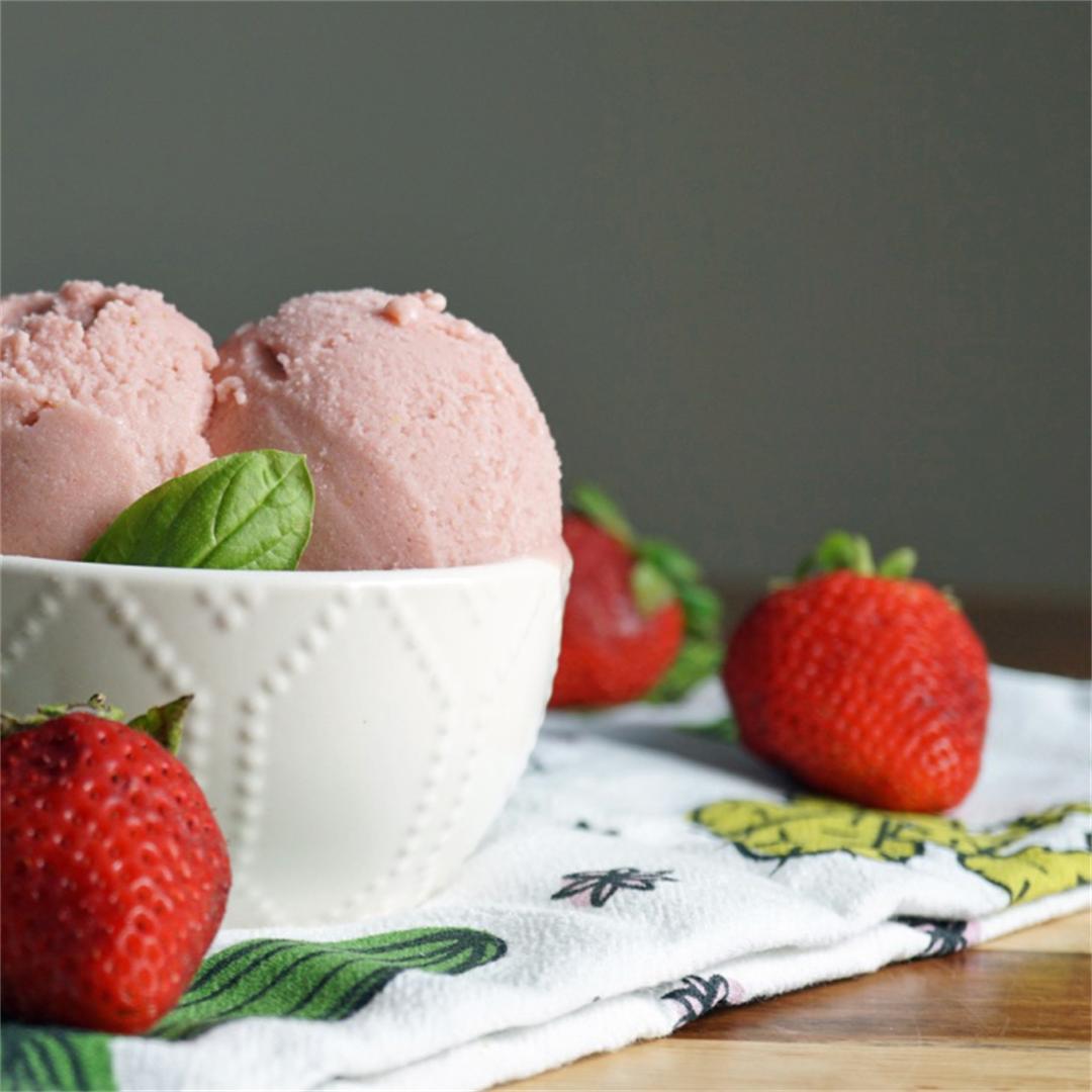 Strawberry Basil Ice Cream, delicious low FODMAP dessert!