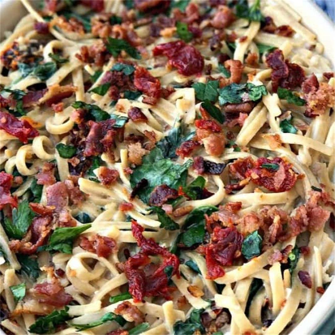 Bacon, Egg, and Spinach Breakfast Pasta