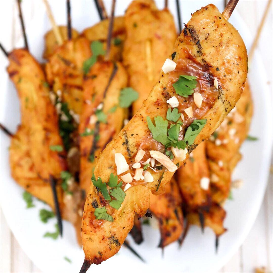 Chicken Satay With Spicy Peanut Dipping Sauce