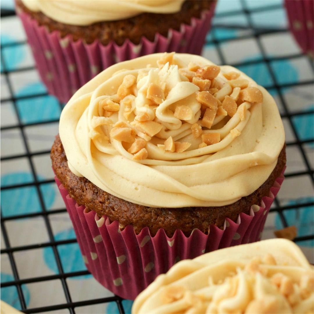 Vegan Banana Cupcakes with Peanut Butter Frosting