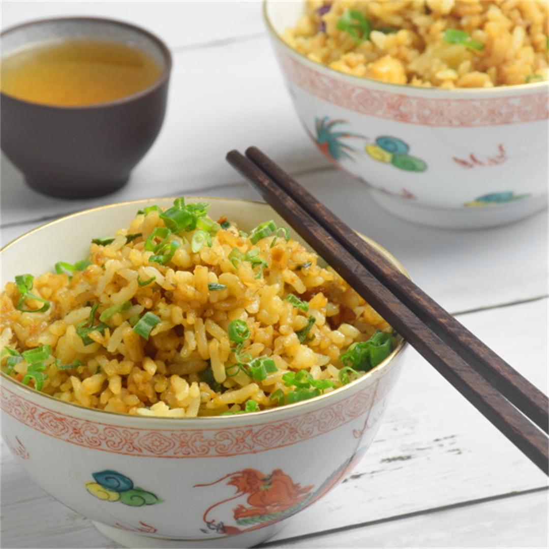 Chinese fried rice with only six ingredients