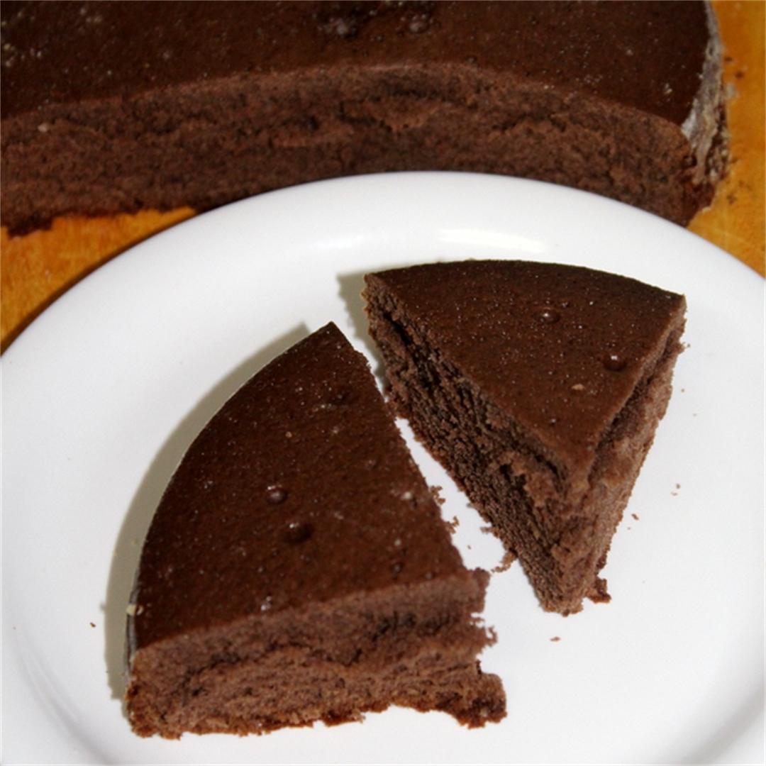 Chocolate cake in cooker