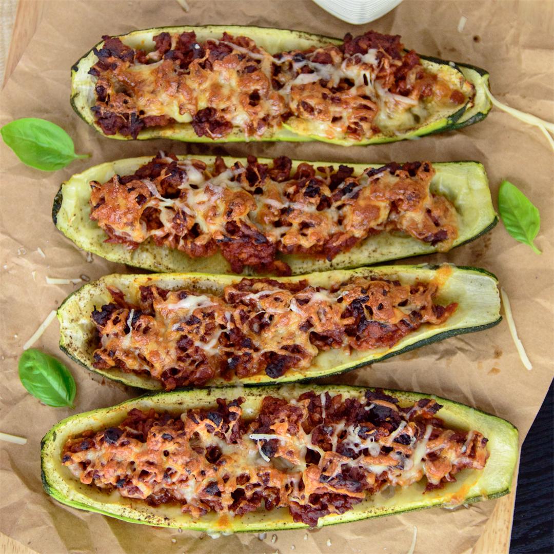 Bolognese Stuffed Zucchini Boats {GF, low carb, clean eating}