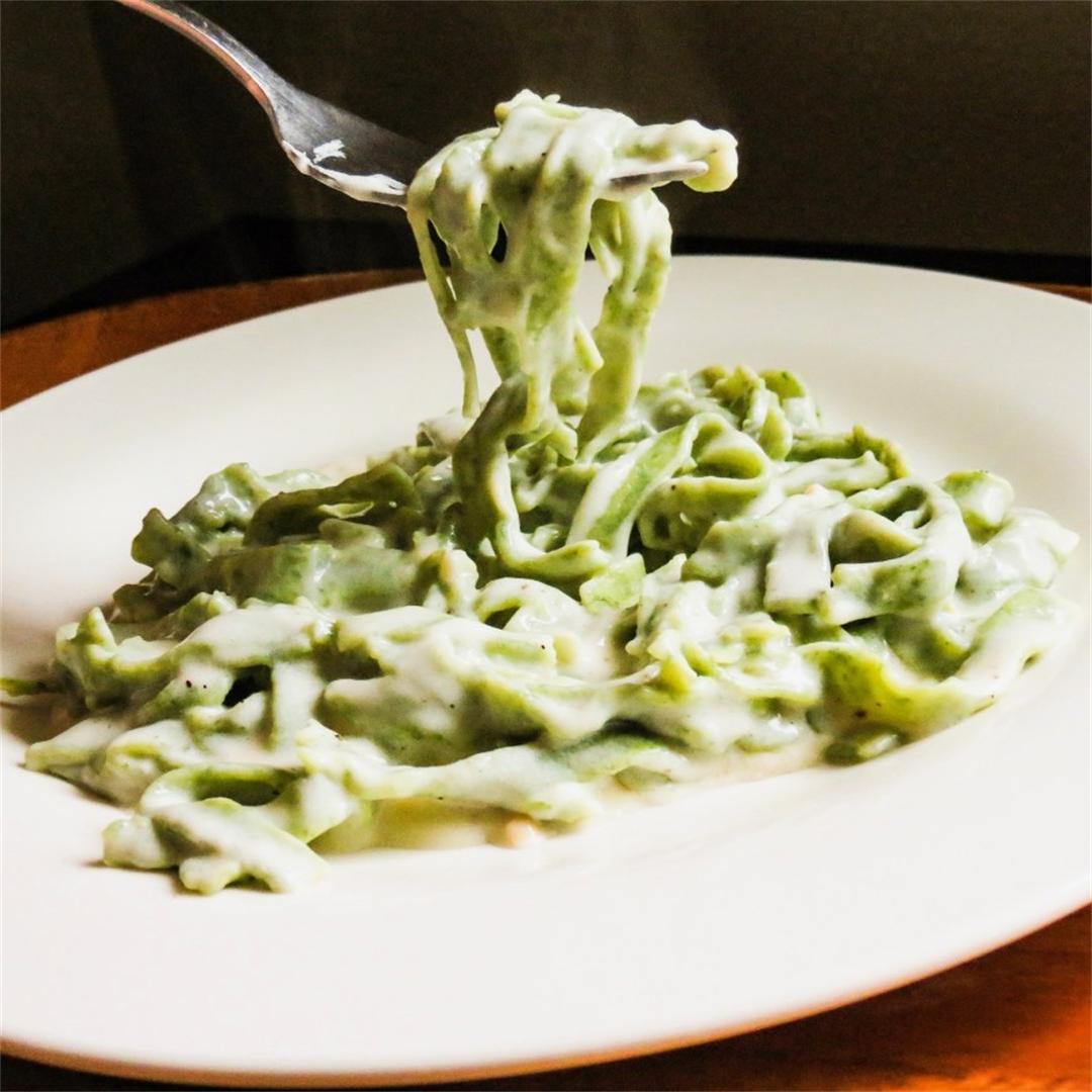 Homemade Spinach Fettuccine Noodles