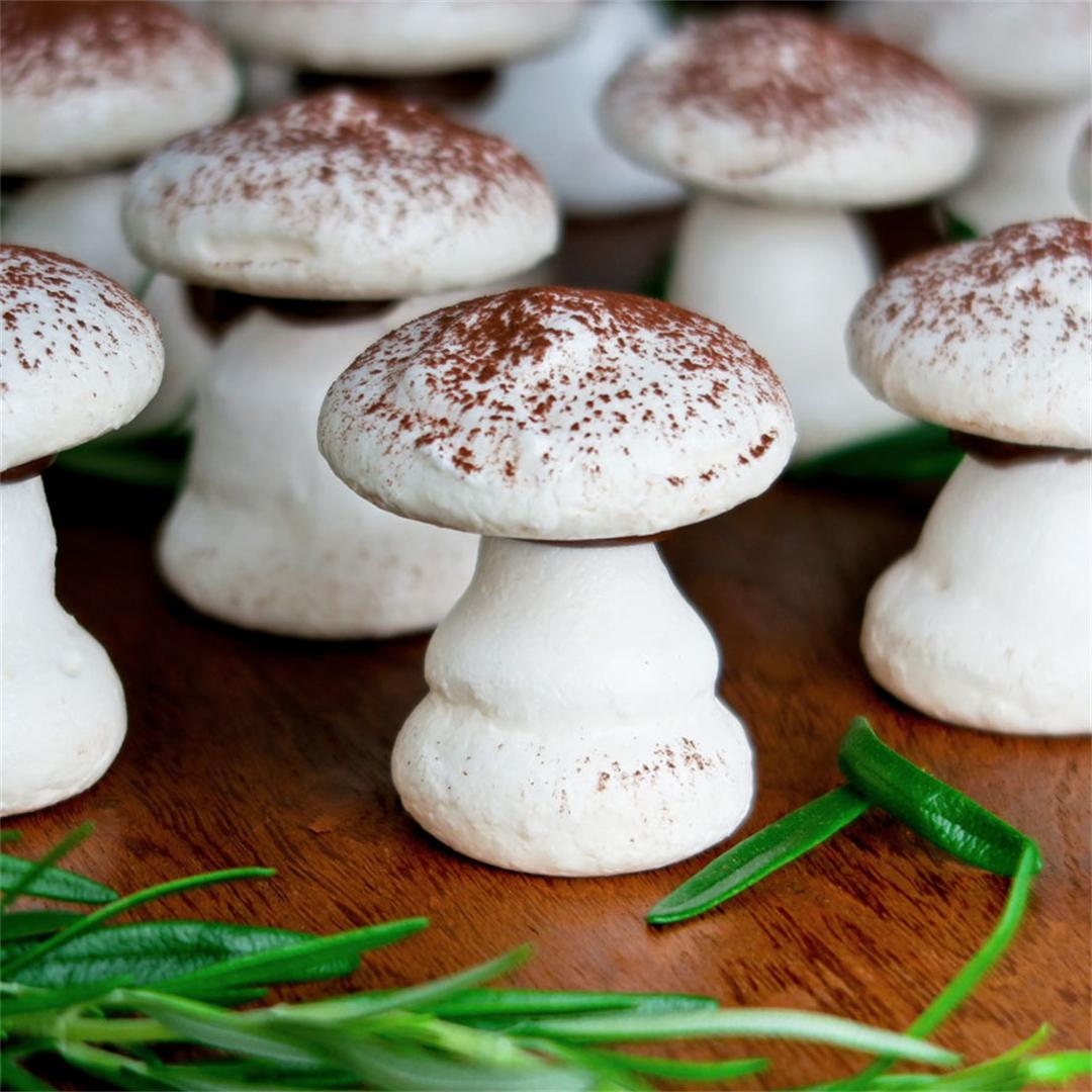 These light meringue mushrooms look like real mushrooms!