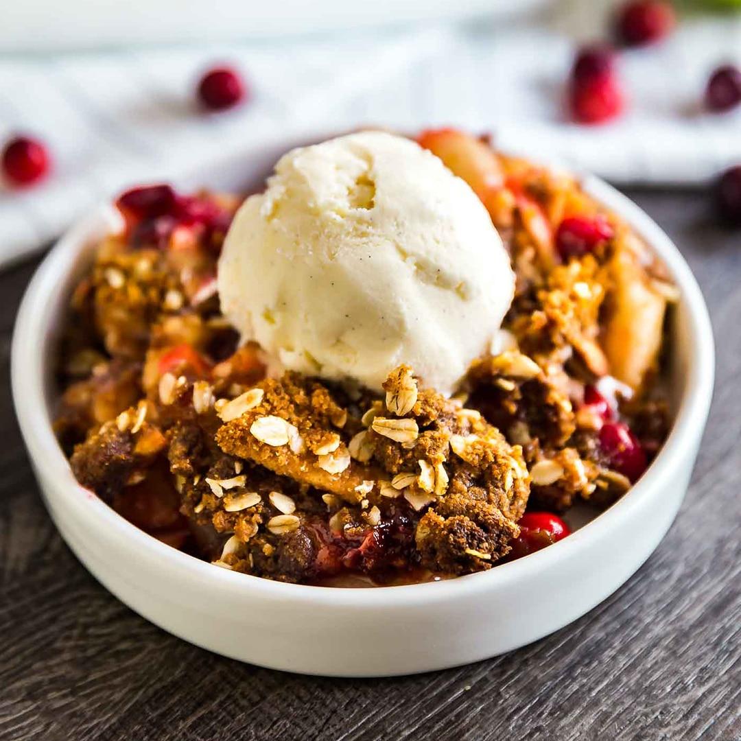 Cranberry Apple Crisp Recipe with Oatmeal Ginger Snap Topping