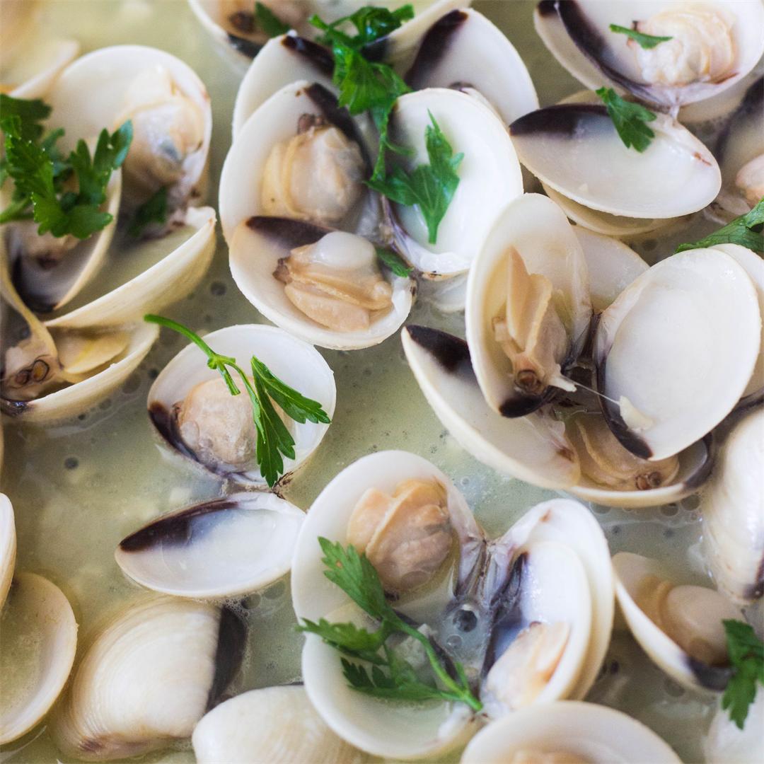 Garlic and Butter Clams