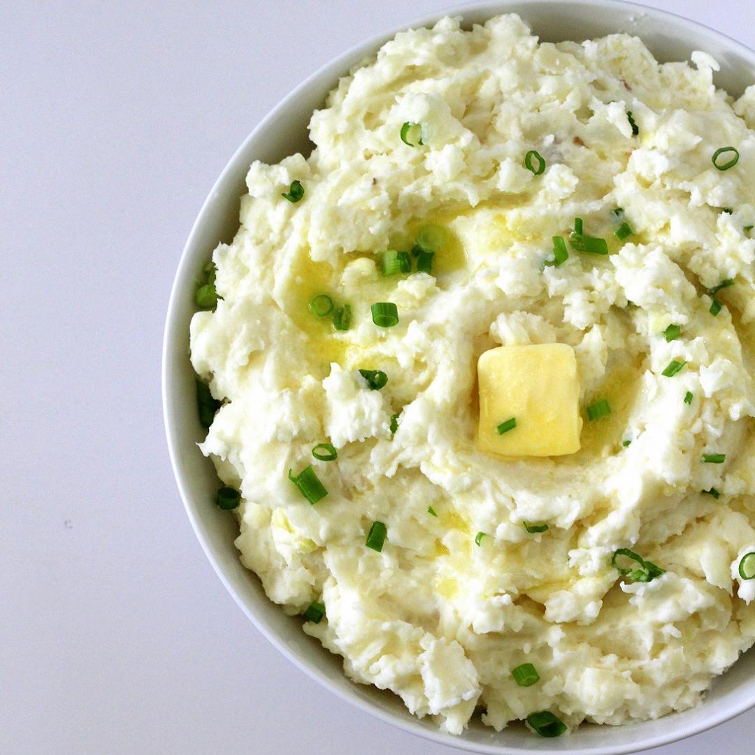 Garlicky Buttermilk Mashed Potatoes for Thanksgiving