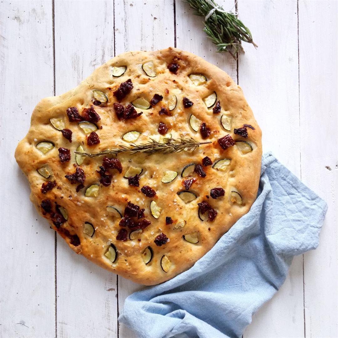 This Focaccia with Sun Dried Tomatoes is better than any cake o