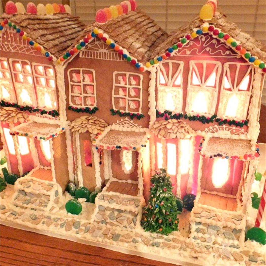 Tips & Recipes for Building a large gingerbread house