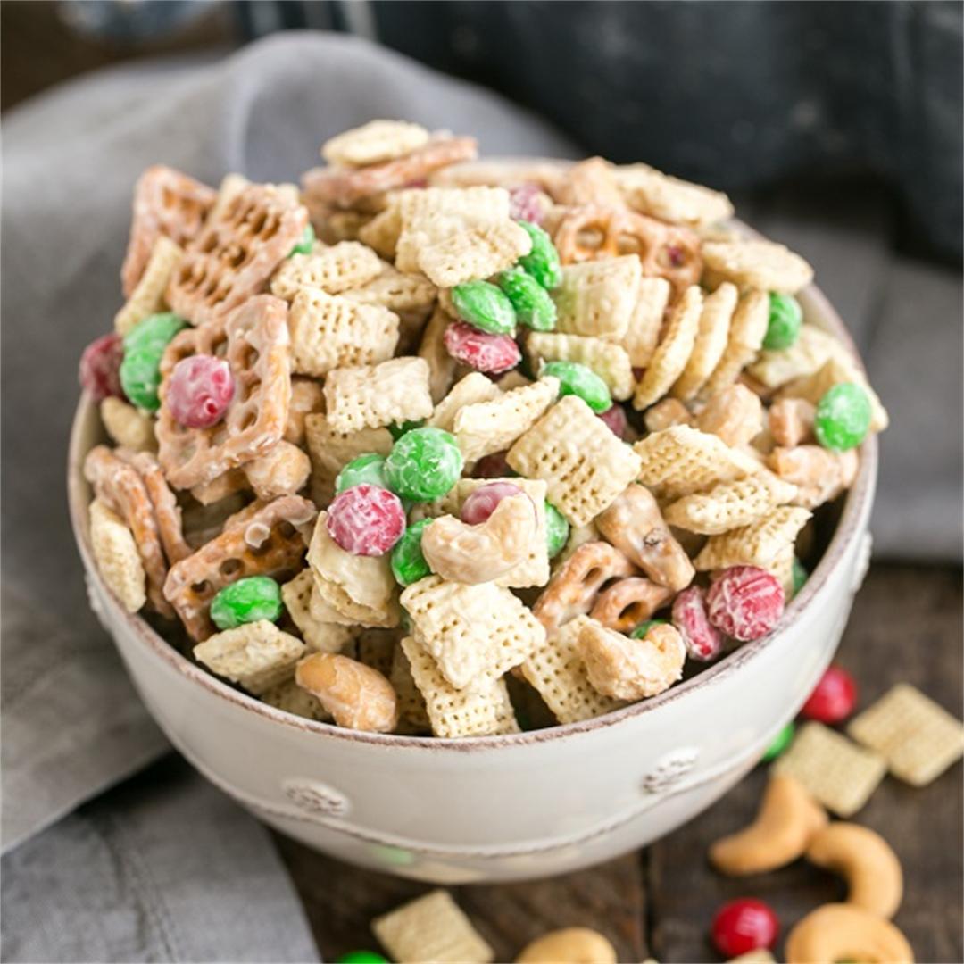 Easy Holiday White Chocolate Cashew Party Mix