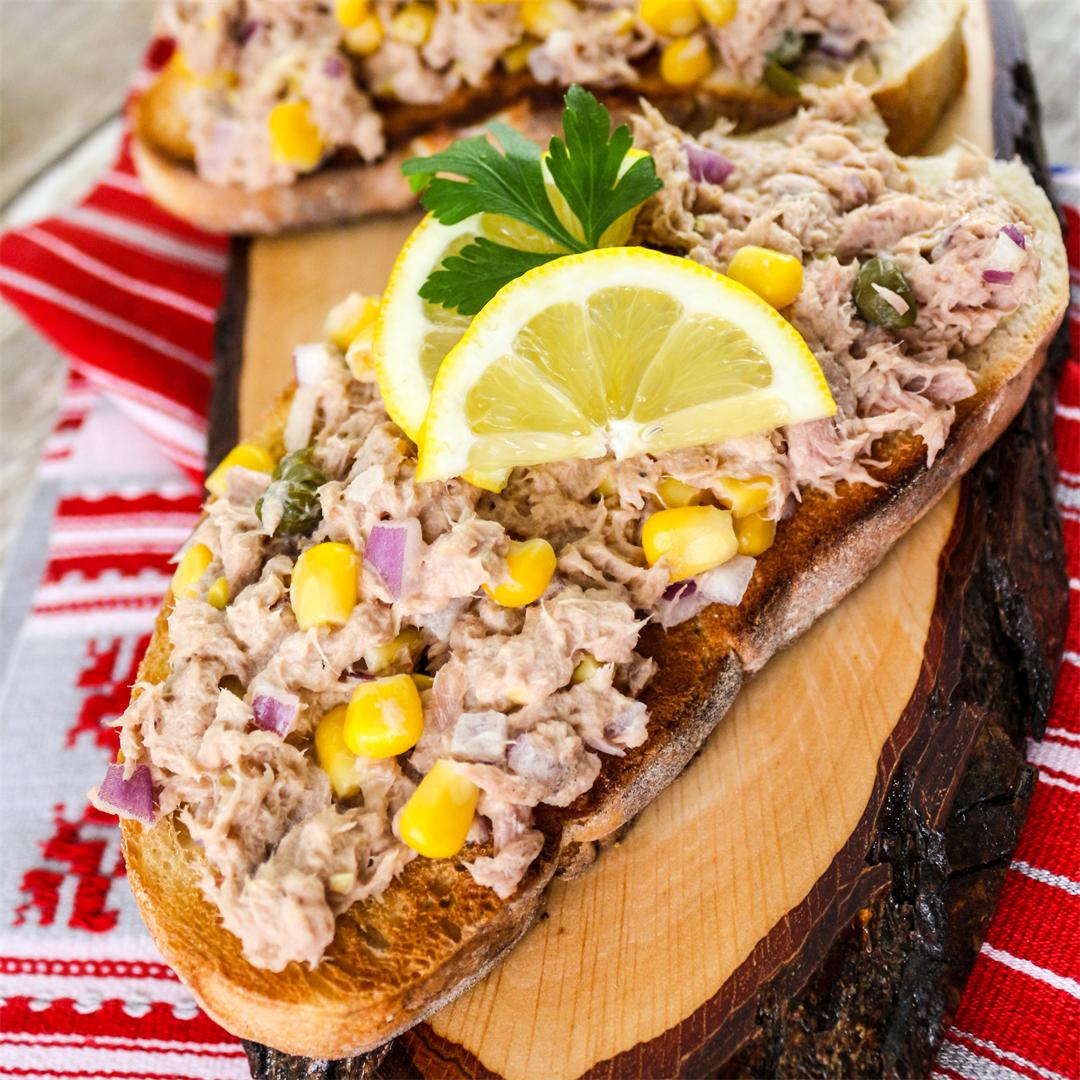 Tuna salad with corn, capers, onion and mayonnaise