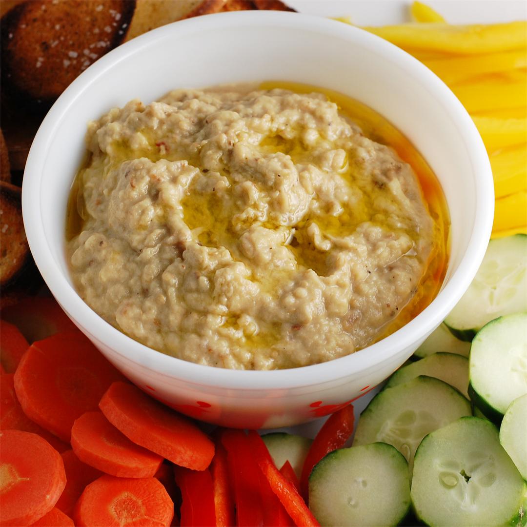 This recipe is for an easy 5 ingredient baba ghanoush. Simple t