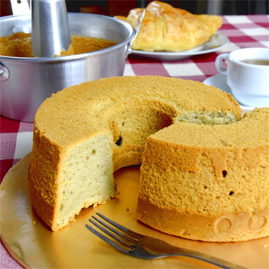 Green tea chiffon cake