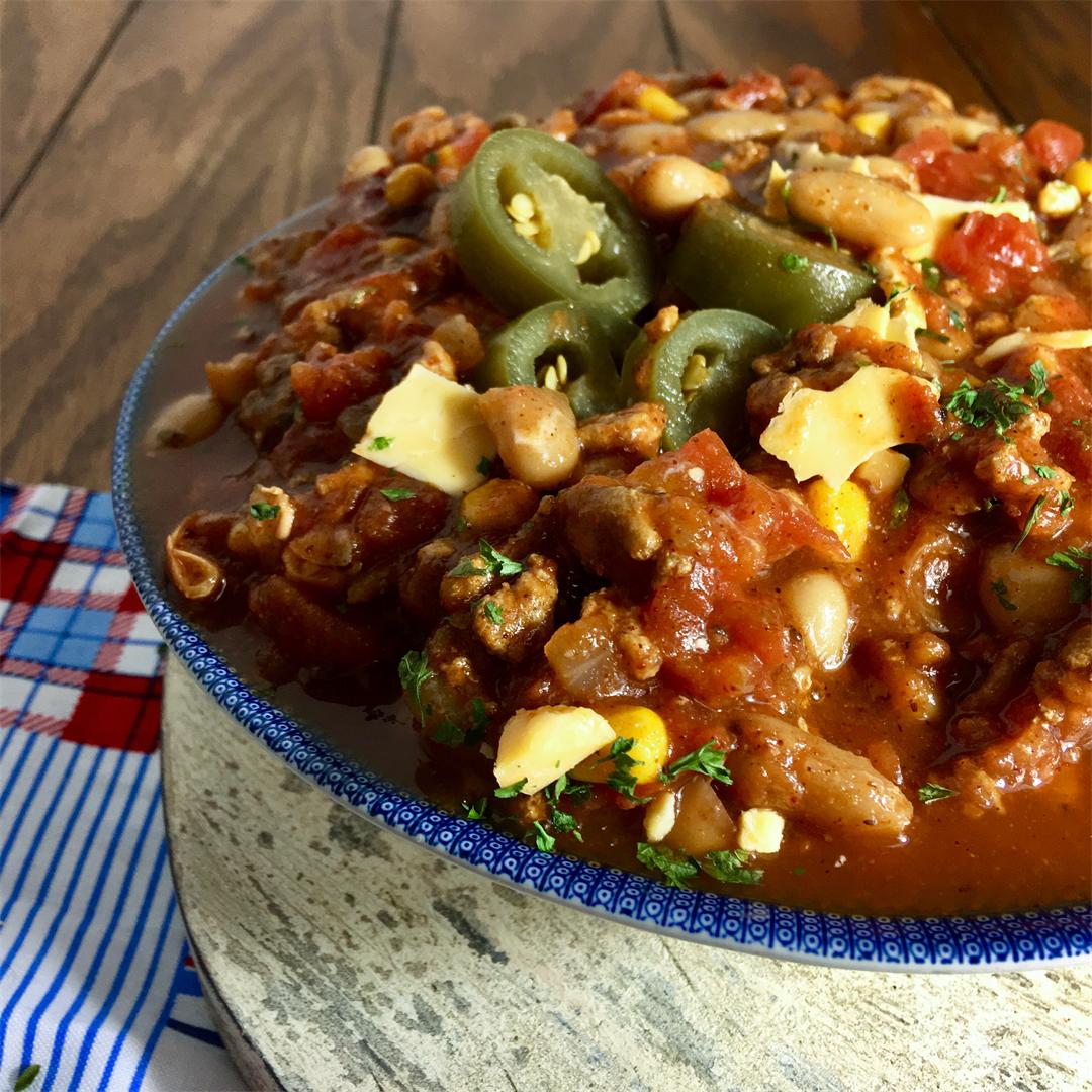 Slow Cooker Chipotle Chili with Corn