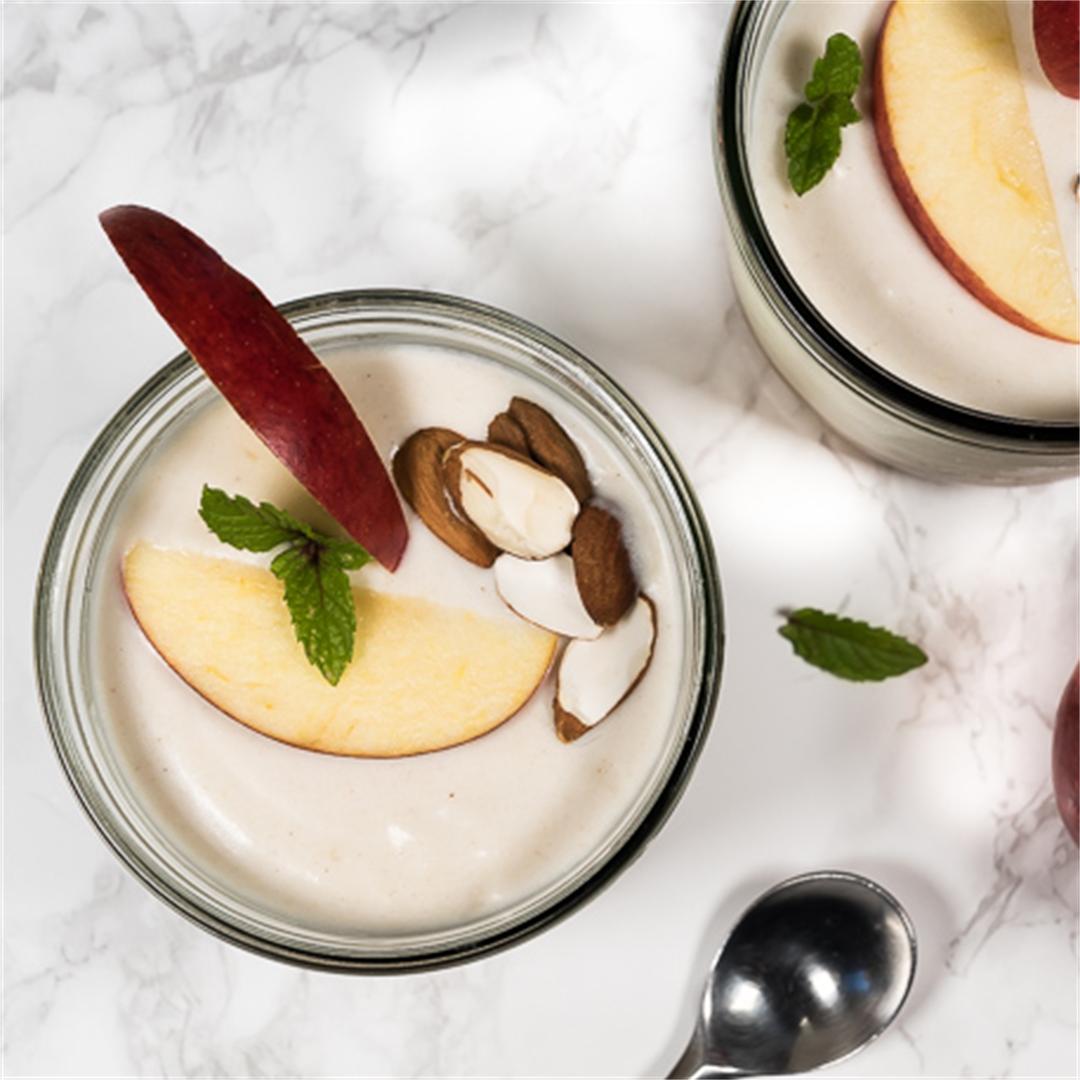 Apple Snow – An Easy Dessert with Coconut Cream and Apple Sauce