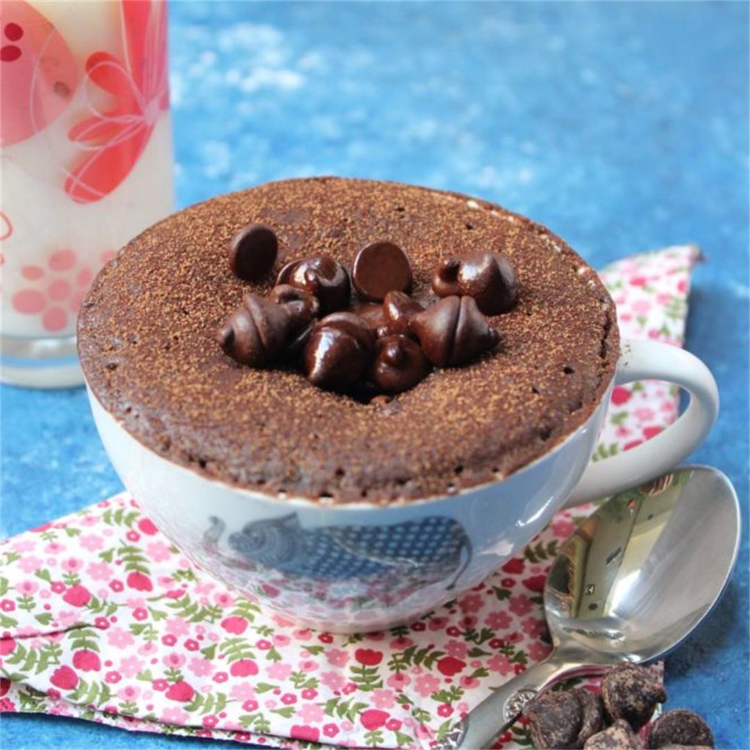 Moist and delicious, 1 minute Eggless Chocolate mug cake recipe