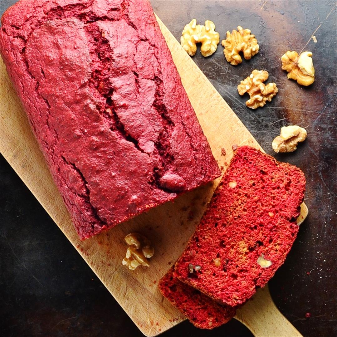 Easy Spelt Bread with Beetroot and Walnuts