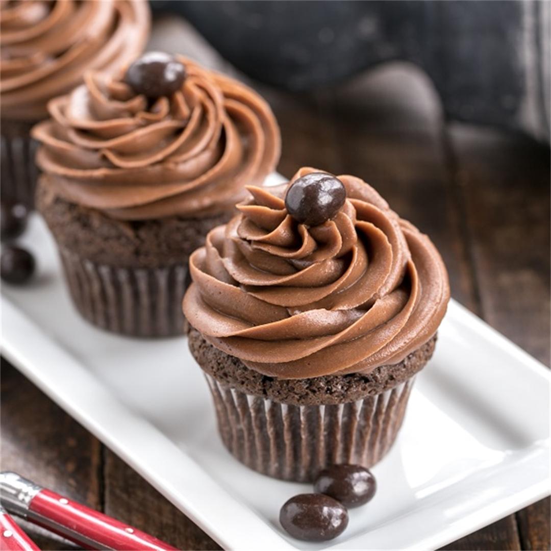 Frosted Chocolate Mocha Cupcakes