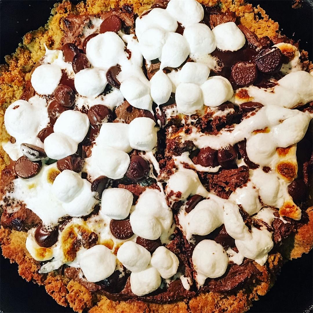 Cast Iron Nutella S'mores Dessert Pizza